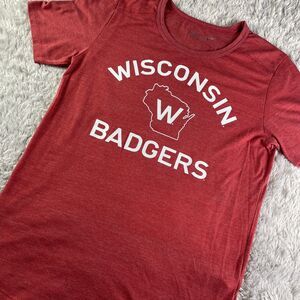 Wisconsin Badgers Shirt Mens Small Red White Retro Loose Bucky UW Madison